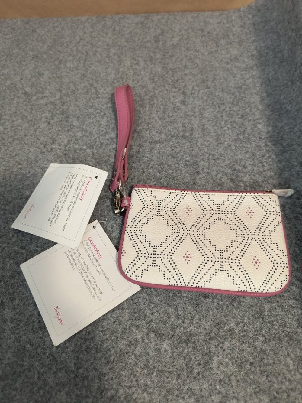 Thirty-One White Pink Geometric Wristlet Wallet NWT Zip Organizer Pouch